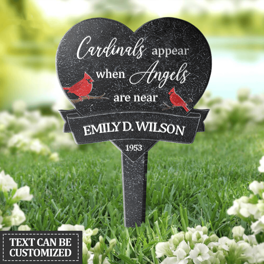 Personalized Memorial Heart With Cardinal Plaque Stake